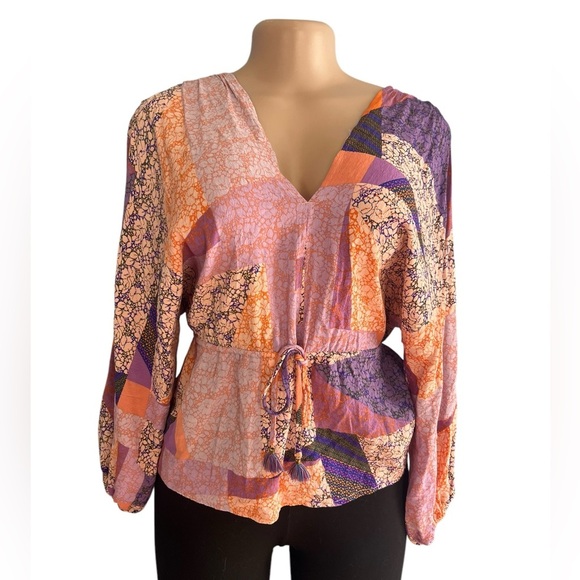 3/$30 🍂 Love Stitch Calypso Split Sleeve Top - Picture 1 of 8